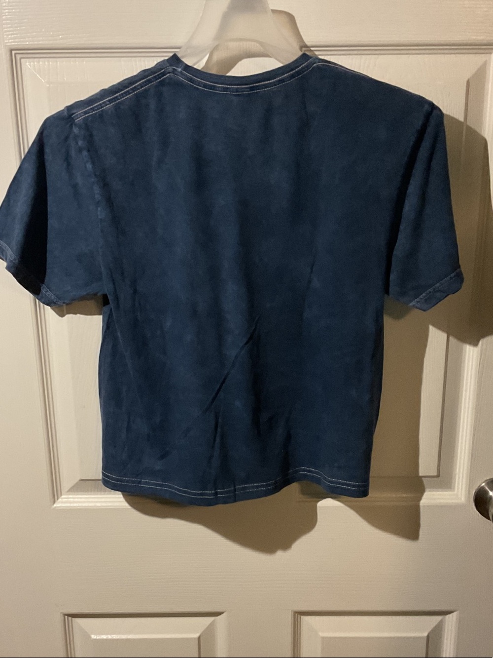 Blue Starry Night Graphic Cropped Tee - Picture 4 of 4